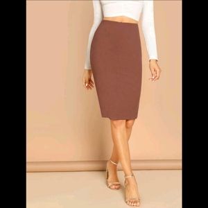Slim Fit Pencil Skirt | Mauve | LG
